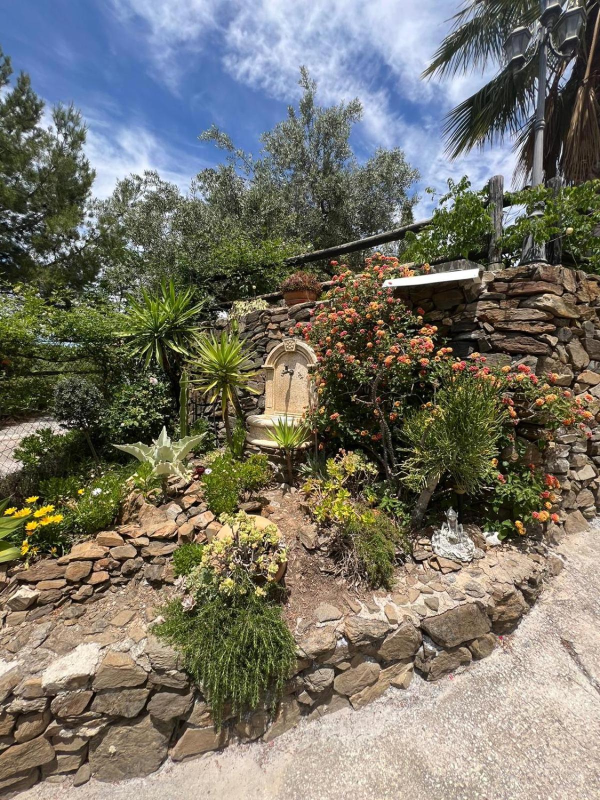 Los Olivos Malaga Exterior photo